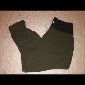 Lululemon Cropped Capri ❌SOLD❌